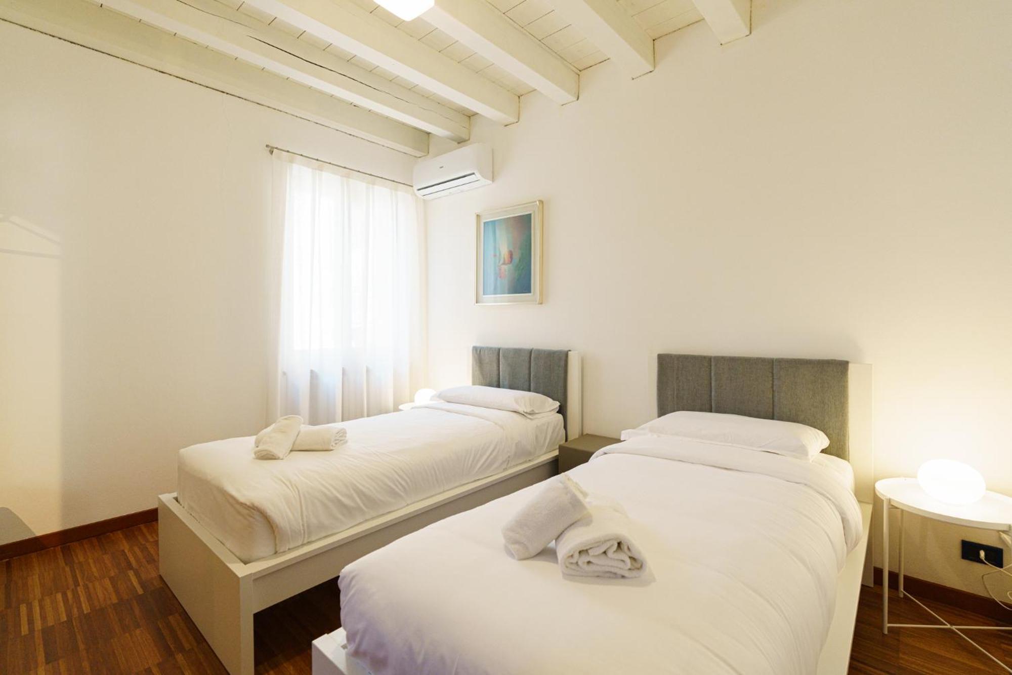 Domus Verona - Residenza Marconi Стая снимка